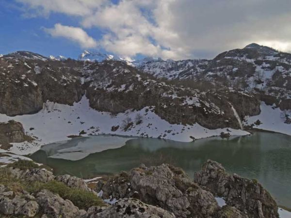lagobricialfotoPedroCarrio