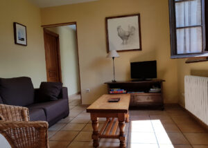Salón apartamento 2 de los Apartamentos Rurales la Escuela
