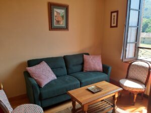 Salón Apartamento 1 de los Apartamentos Rurales La Escuela