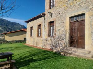 Fachada apartamento 3 de los Apartamentos Rurales la Escuela